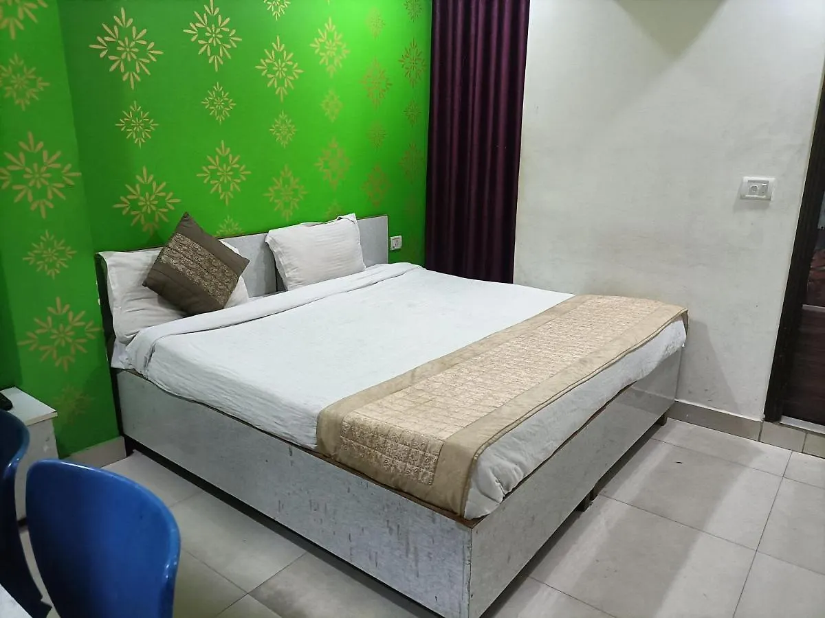 Airport Hotel Breeze New Delhi