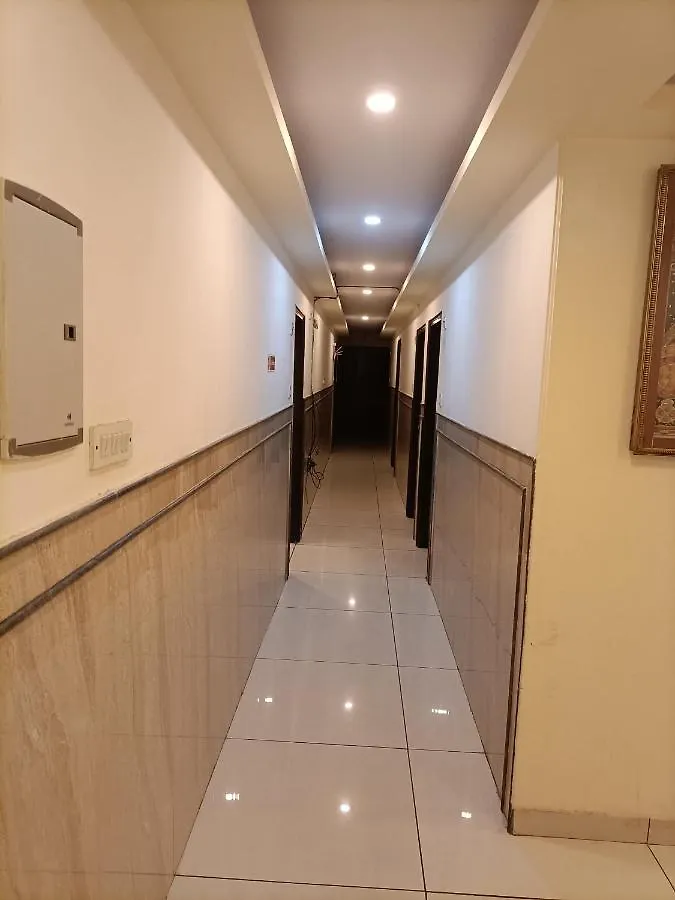 Airport Hotel Breeze New Delhi