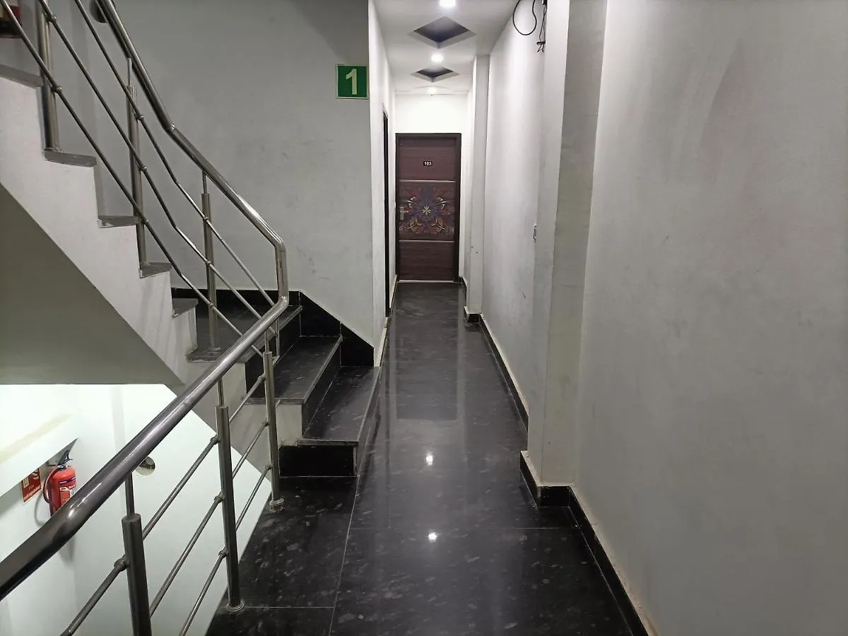 Airport Hotel Breeze location
