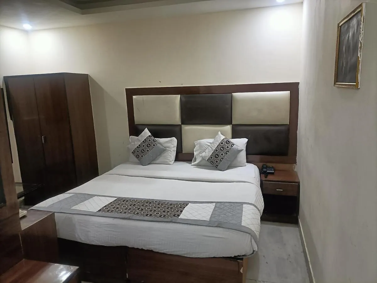 ****  Airport Hotel Breeze New Delhi India