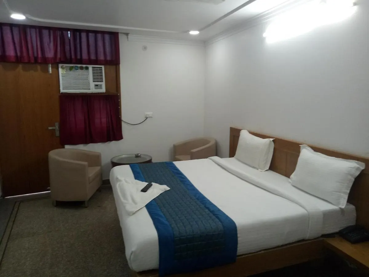 Airport Hotel Breeze New Delhi