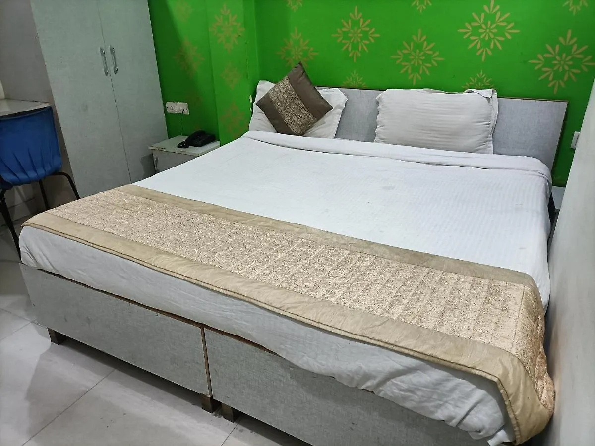 Airport Hotel Breeze New Delhi